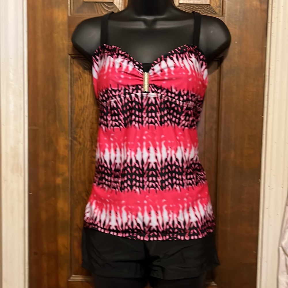 Tankini 2pc pink & black XL short set W/ silver tone accent by Zulily. - Picture 7 of 10